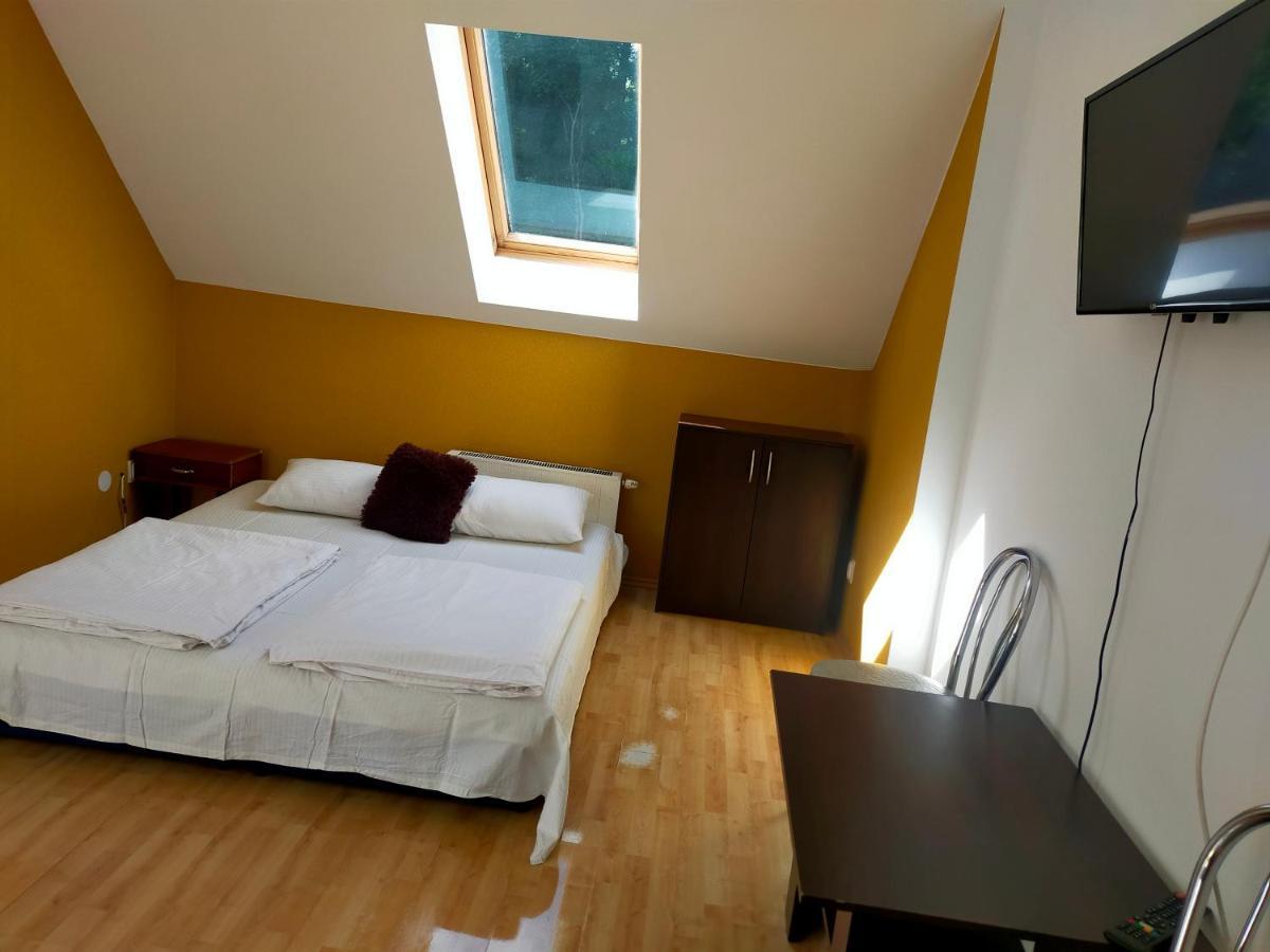 Hostel Madeira Gdaňsk Exteriér fotografie